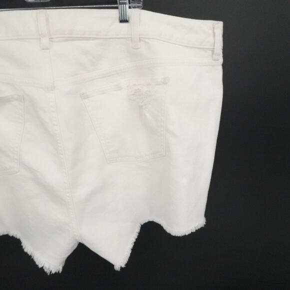 Torrid Shorts Women 26 White Denim Button Fly Raw Hem Distressed Cut Off Summer - Picture 7 of 14